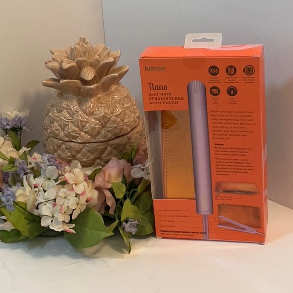 KENSIE MINI HAIR STRAIGHTENER WITH POUCH NIB PLEASE ENLARGE PHOTOS - Picture 2 of 2